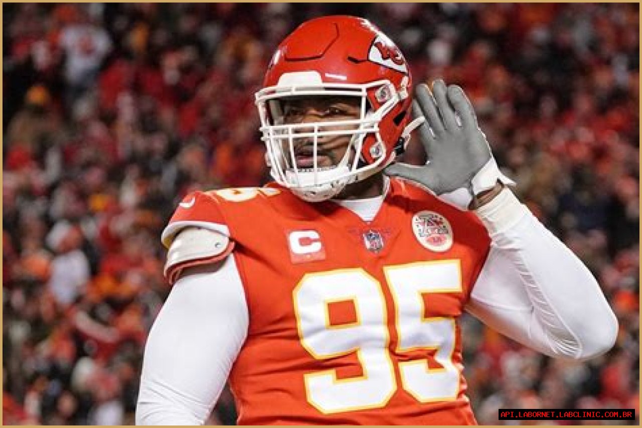 Aaron Jones contract, salary and net worth explored